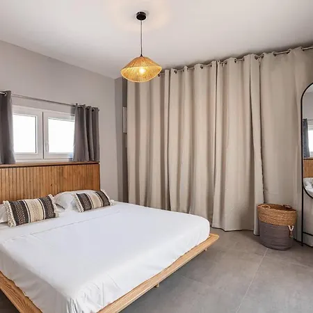 Maisonnette à 400m De La *